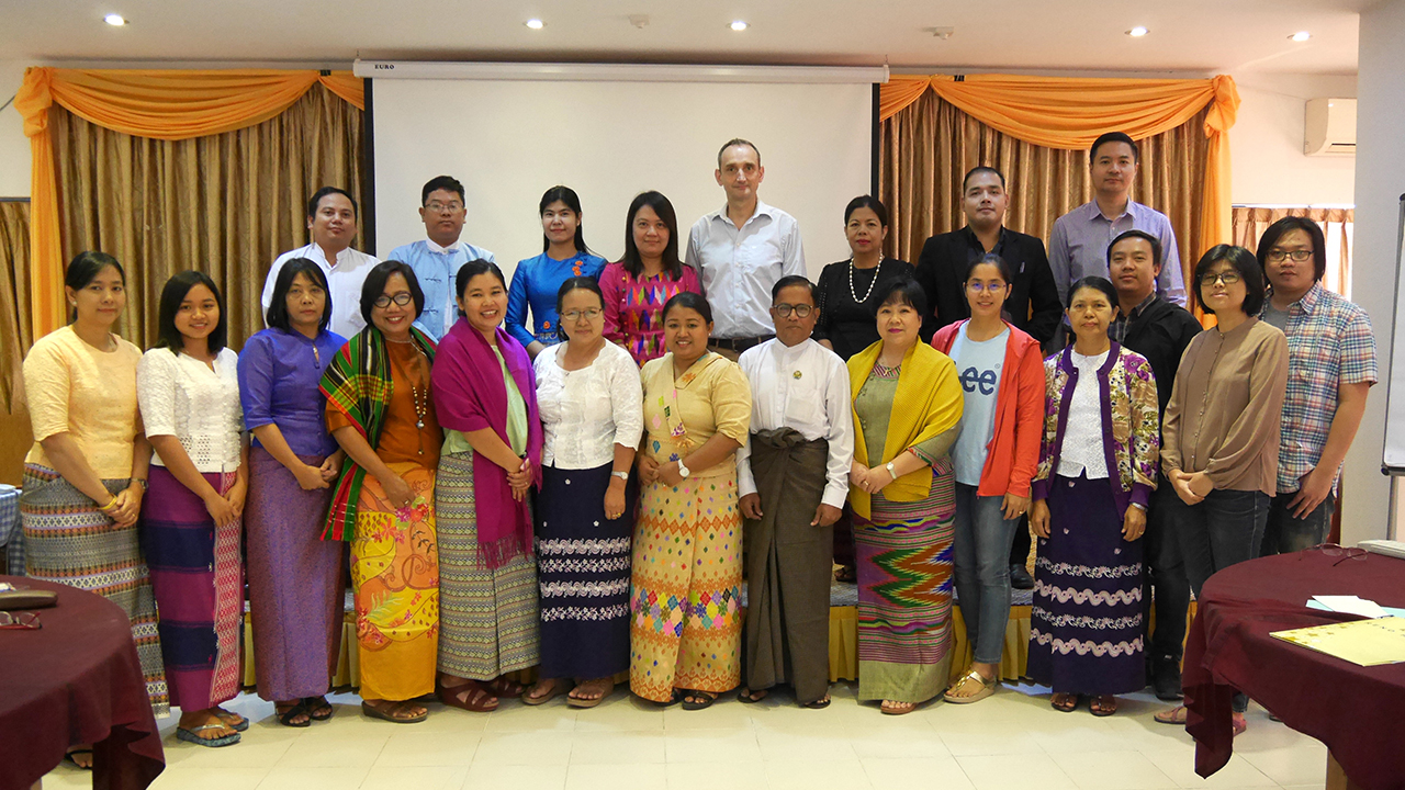 Calidena Moderator Training in Myanmar သင်တန်းပြုလုပ်ခြင်း